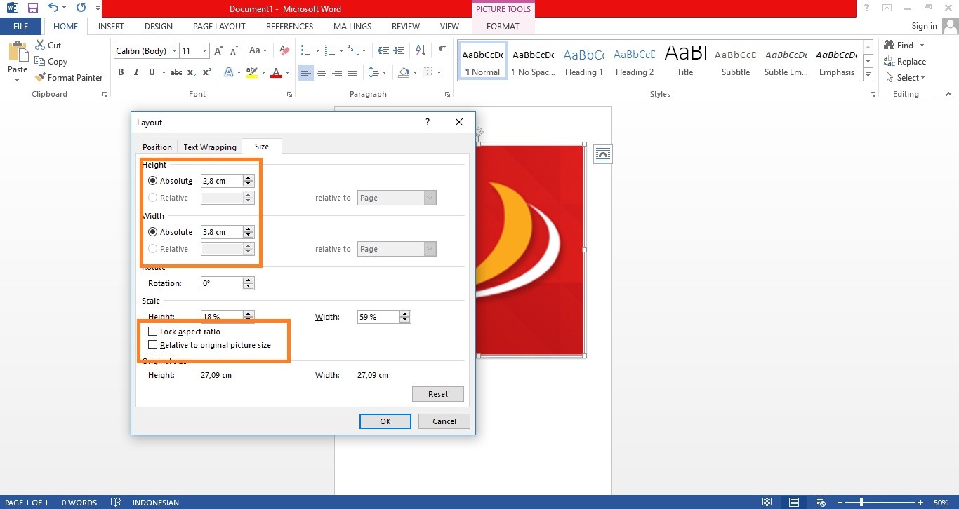 Unchecking 'Lock aspect ratio' in Microsoft Word to customize photo dimensions for 2x3 prints.