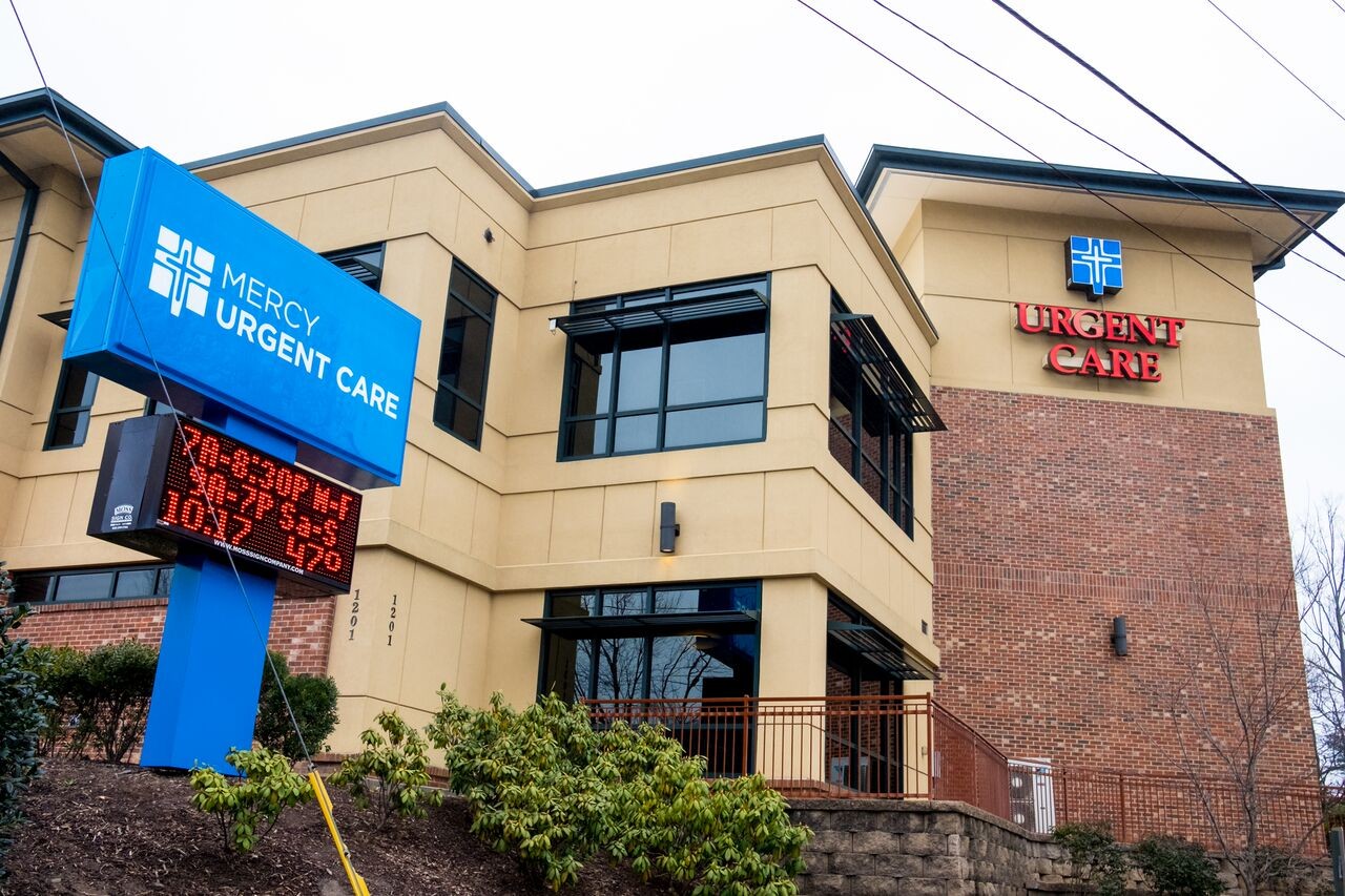 Exterior view of Mercy Urgent Care West Asheville location